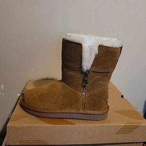 Koolaburra By Uggs Girls K Ariel Short Boot Sz 1